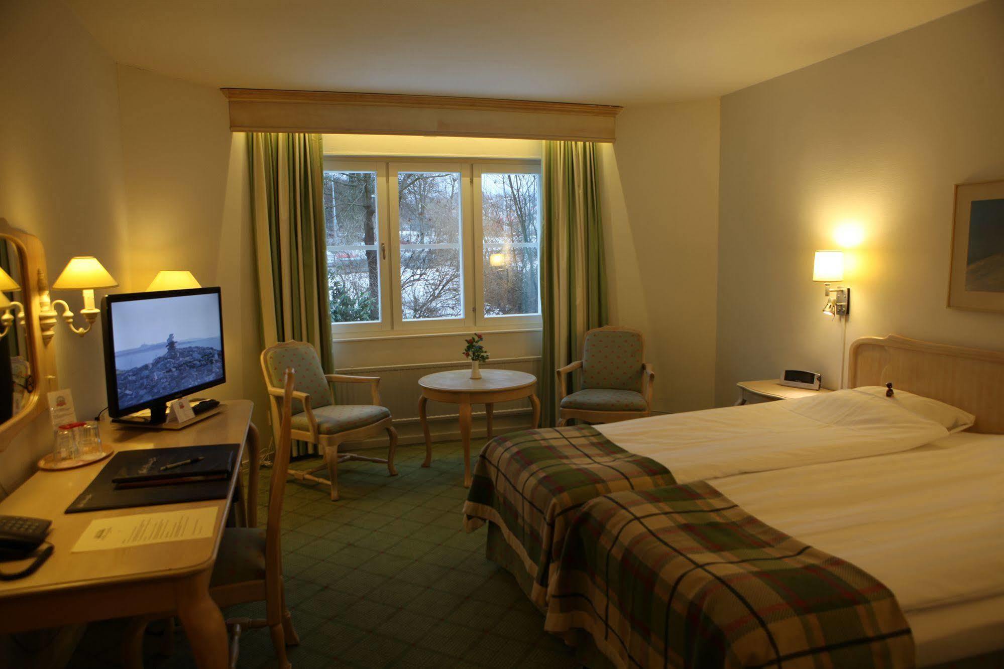 Hotel Moelndals Bro Luaran gambar